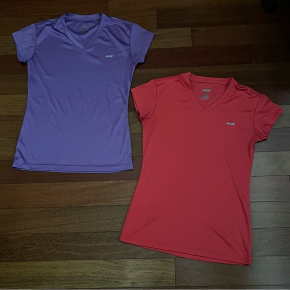 Lot of  2 Women’s Avia Athletic Tops Small Short Sleeve V Neck Shirts Running - Picture 7 of 8